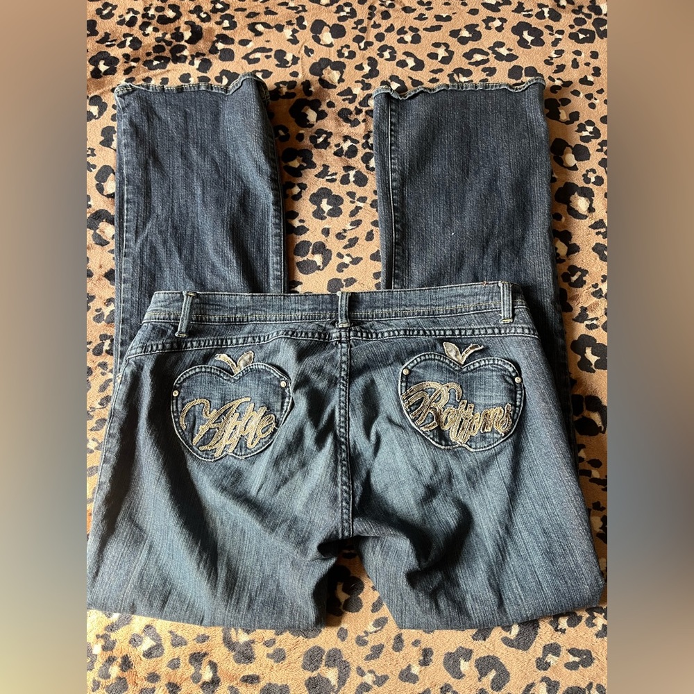 APPLE BOTTOM JEANS